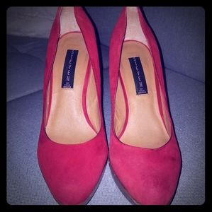 "Steven" red suede heels with wooden heel